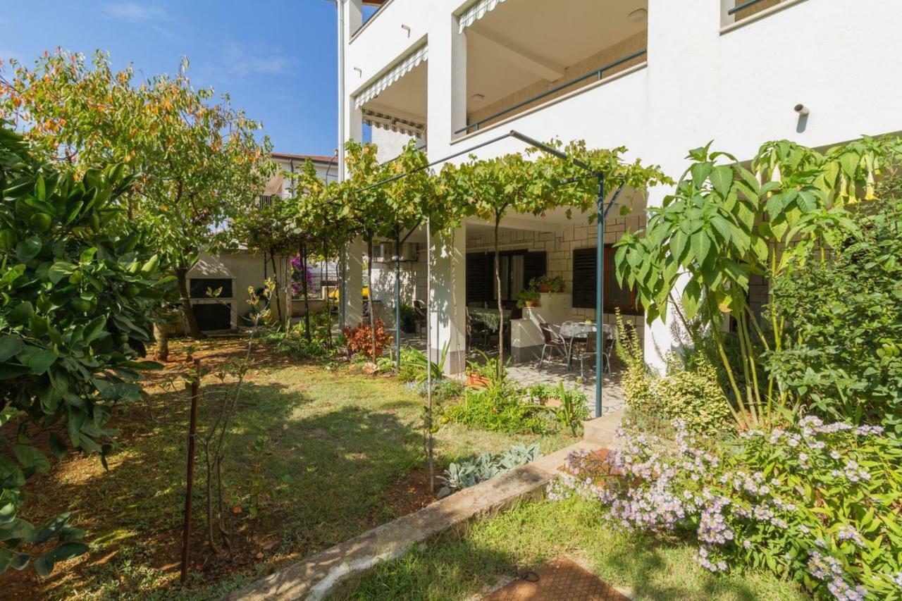 Apartments Perka Near Beach Pula Exterior foto